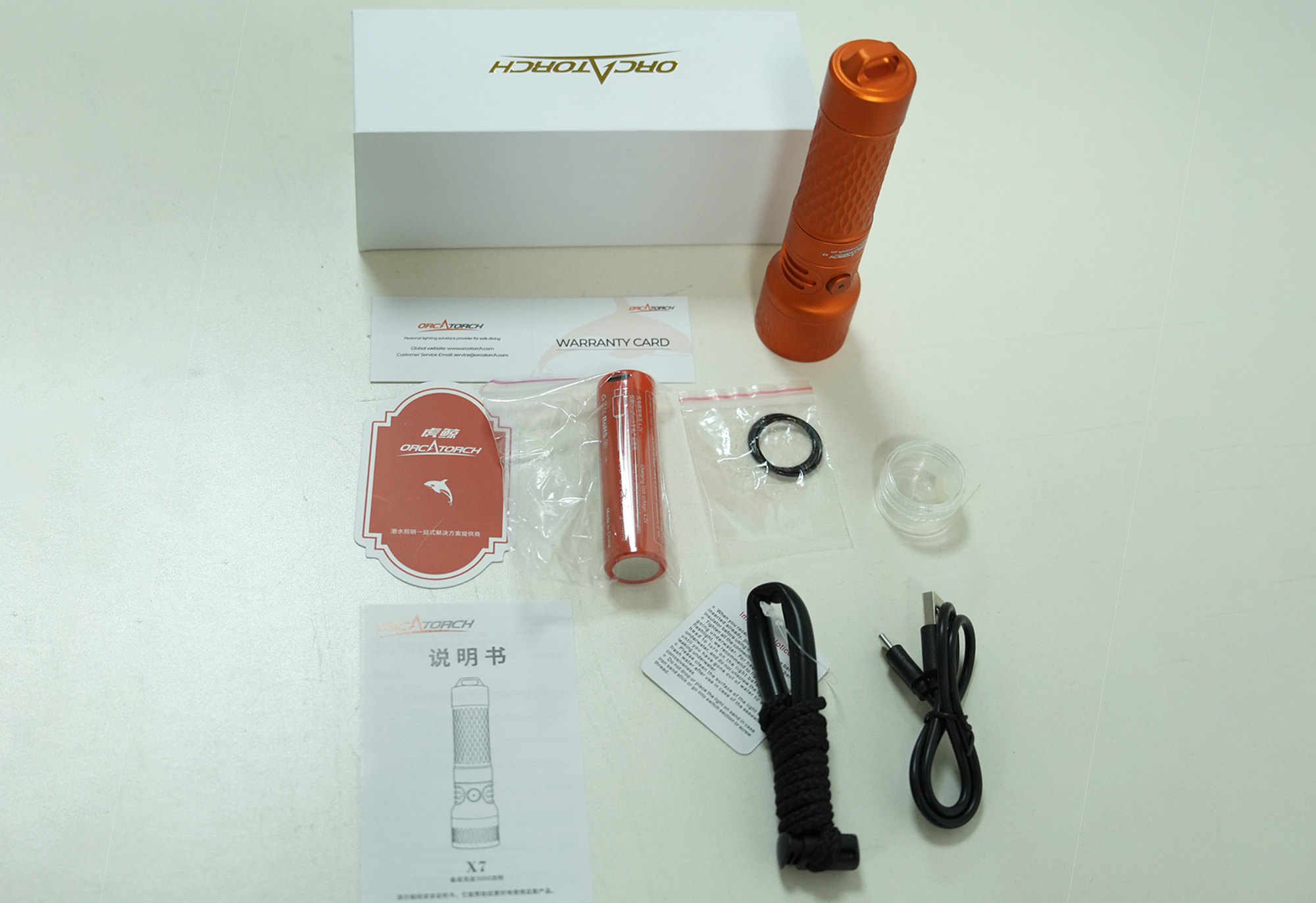 轻量化设计,实力不凡:虎鲸X7 ORCA橙专业潜水手电筒深度测评(图6) 轻量化设计,实力不凡:虎鲸X7 ORCA橙专业潜水手电筒深度测评(图6)