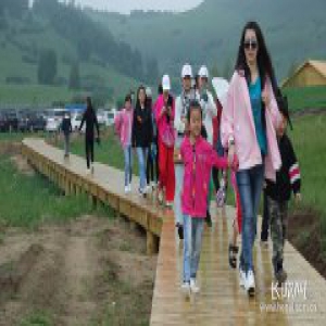 【生态旅游 绿色发展】旅游新业态 “串珠成链”坝上舞