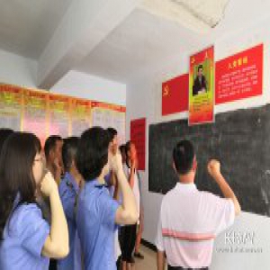 关注贫困村民健康 石家庄市食药监局走进平山县下柳村