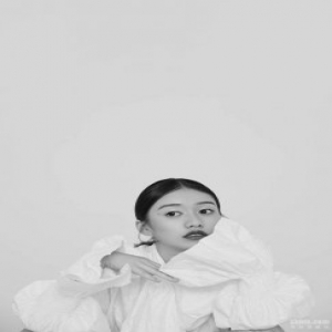 陆琦蔚质感时尚大片 随性利落诠释别致时髦