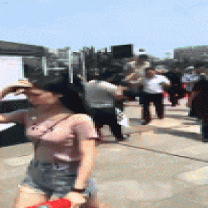姚明吸毒被抓？“我的军装照”是诈骗？