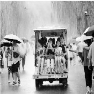 “摩羯”袭来风雨交加 本周杭城无高温天