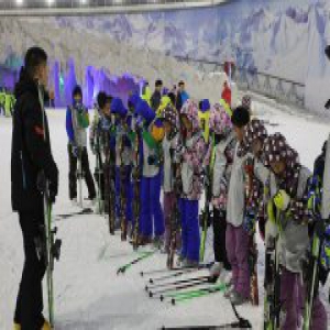 反转夏季 石家庄青少年酷夏圆了“冰雪梦”