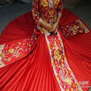 【河北40年·蜕变】40年嫁衣的华丽变身：从“的确良”到“绸缎真丝”