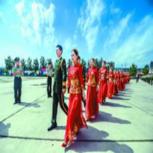 朝阳区举办军人专场集体婚礼 20对新人情定军营