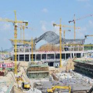 青岛西站站房雏形已现