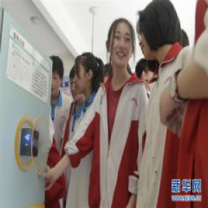 “科普大篷车”进校园