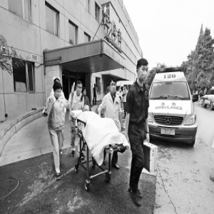 13.1公里路程用时12分钟 揭秘天坛医院危重患者转场