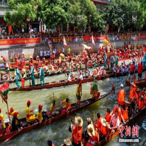 广州举行端午龙舟胜景活动