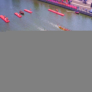 秦皇岛：龙舟竞渡迎端午