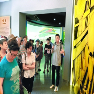 金牌导游用独特的“工业游”线路宣传垃圾分类