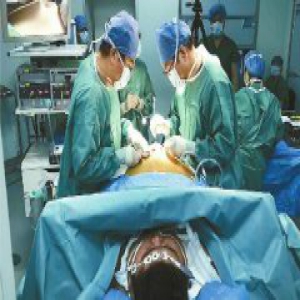 “山东首胖”胃切除4/5 一年内有望减到300斤