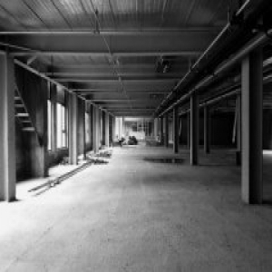 宋庄镇一闲置厂区忽变工地 说好的公园咋变建材城