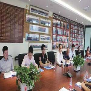 泉州商会召开理事大会