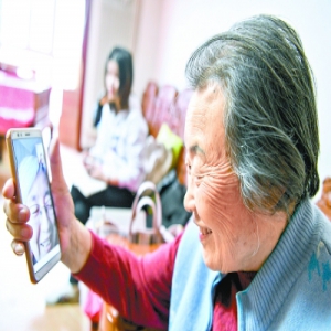 董存瑞妹妹视频“见”队友 “勇敢者小队”全员归队