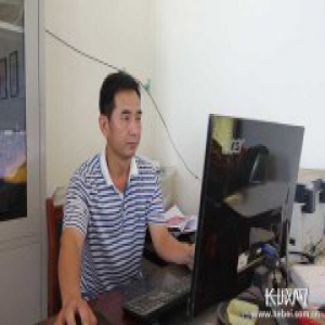 【党徽熠熠】“村民不富、村容不改，我誓死都在大棚住