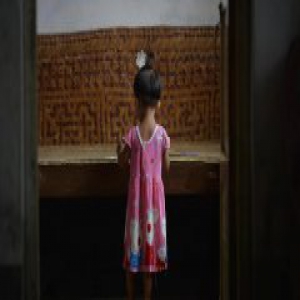 菏泽一岁半女童留守农村半年 看见年轻妇女都喊“妈”