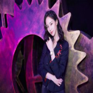张钧甯作为品牌挚友出席活动 感受钟表艺术魅力