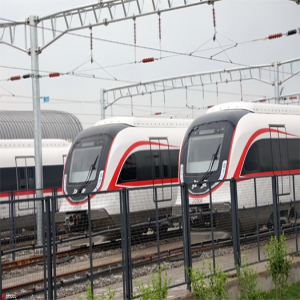 北京新机场线“白鲸号”列车空载试运行