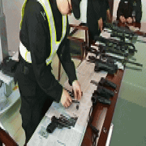 燃帅爆到震撼 天津武清特警春节实训掠影