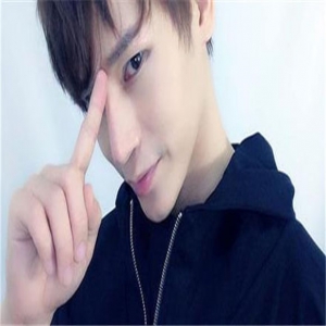 陈奕天蔡徐坤朱一龙颜值大盘点 陈奕天独领风骚惊艳摄影师