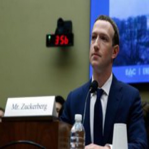 Facebook承认与多家公司共享用户信息