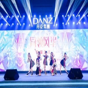 SING女团空降盛典现场 青春活力闪耀全场