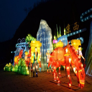 京西古道冰雪嘉年华灯会 “一站式”过大年
