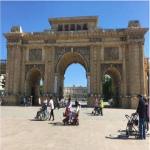 太阳城养老社区公益设施停摆 老人急盼医院