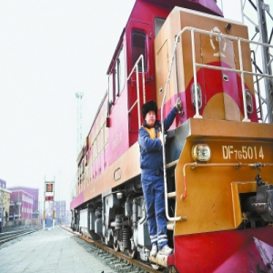 北京站连结员：每天起码步行10公里