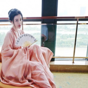 葛天穿汉服反串小生 女粉看了都想嫁