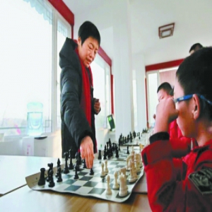 民间高手对弈大师 龙潭庙第27年举办棋类比赛会