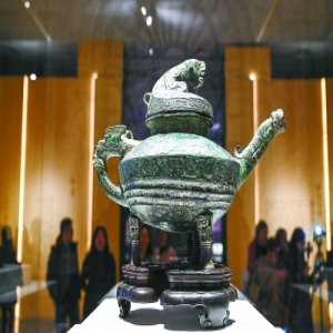 流失159年 回归青铜虎鎣国博免费展出