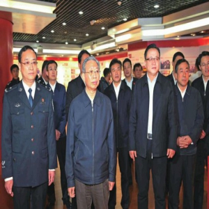 刘家义到政法系统调研并召开座谈会 毫不动摇坚持党对政法工作绝对领导 维护安全稳定促进公平正义保障安居乐业