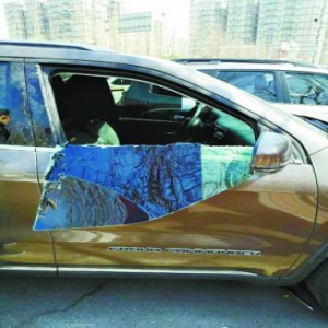 只因迷网游缺钱 深夜砸豪车盗窃