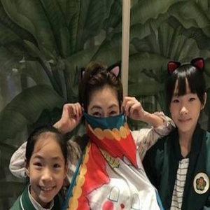 女神光芒会遗传！小S晒母女合影 许俏妞美人气质抢镜
