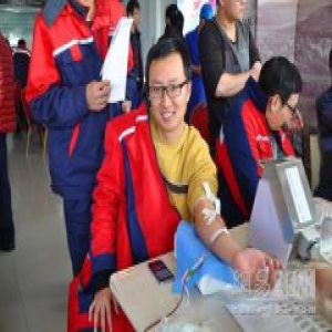 徐州卧牛山开展“无偿献血周”活动