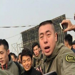 搞事情？某导演大骂王宝强人渣，还建议封杀他