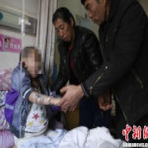 山西6岁“大肚娃娃”腹大如鼓 母亲不堪重负精神崩溃