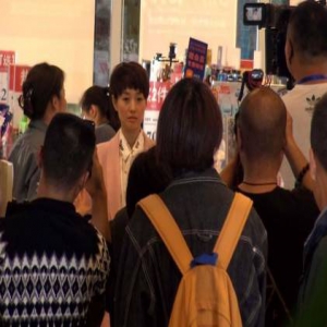 马伊琍新剧扮演“失婚妇女” 拍摄现场遭疯狂围观