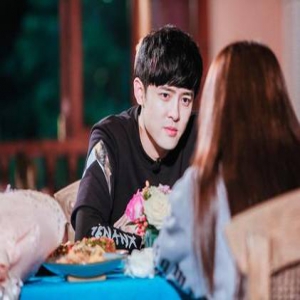 付辛博颖儿疑公开恋情：陪伴是最长情的告白