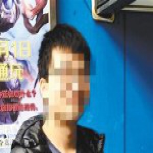 夫妻离婚却不分家 男子带不同女人回来三人同房