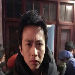 韩寒新作主演杀青超欢乐 为啥只剩邓超一脸郁闷…