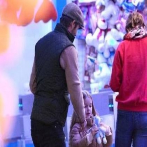 小贝带娃游玩却独宠小七 说好的雨露均沾呢？