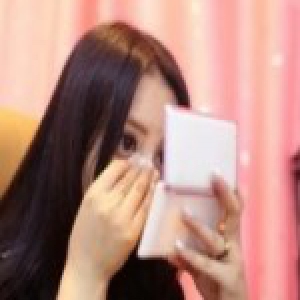 空姐离职当网络主播半年吸粉33万 月入5万元