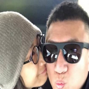 孙红雷获娇妻贴面亲吻 晒照超嘚瑟挑衅罗志祥