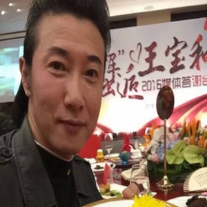 男星自曝因对女生没反应 错失当豪门女婿大好良机