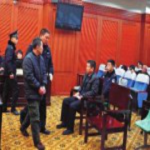 两男子假扮土豪要存一大笔钱 骗走银行行长91万