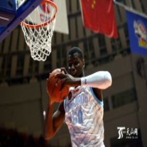 CBA：新疆男篮111-85战胜八一 斩获五连胜