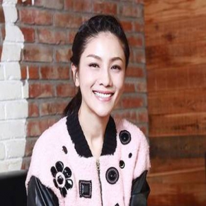 胡可：愿为爱人的未来而努力 “爱你”是种信仰